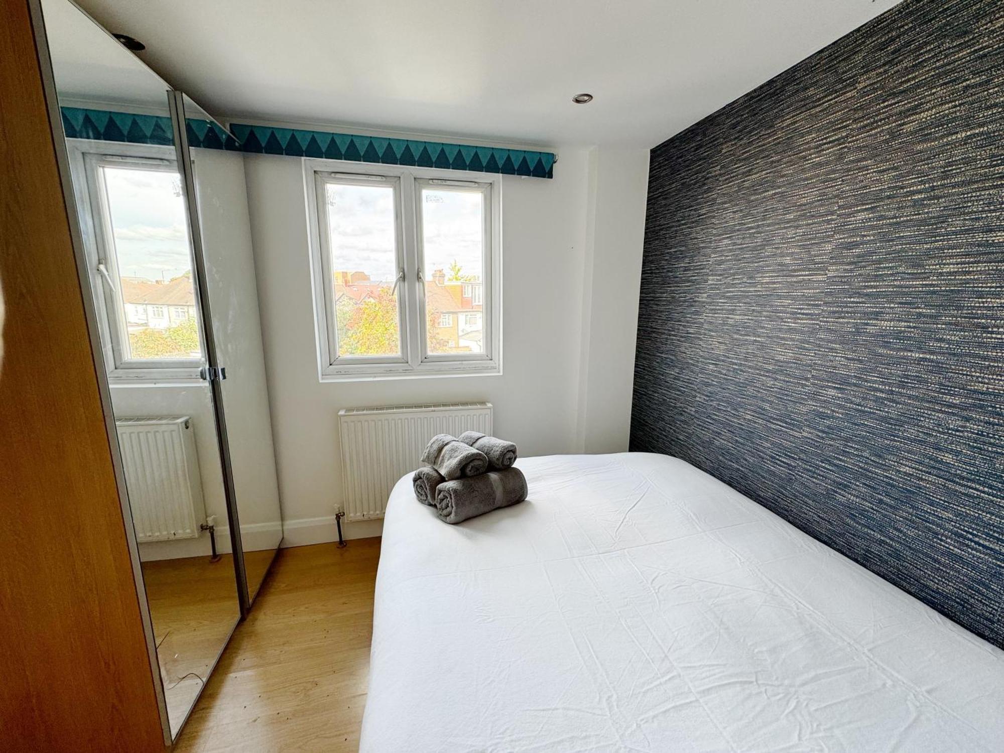 Budget Double In Acton, Near & Heathrow *